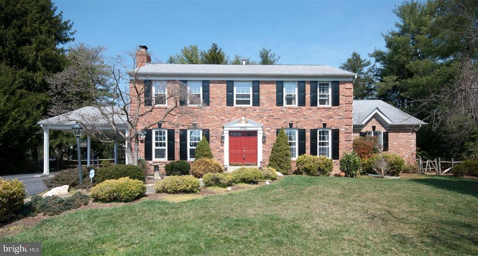 4705 Powder House Dr, Rockville, MD 20853 - photo 1