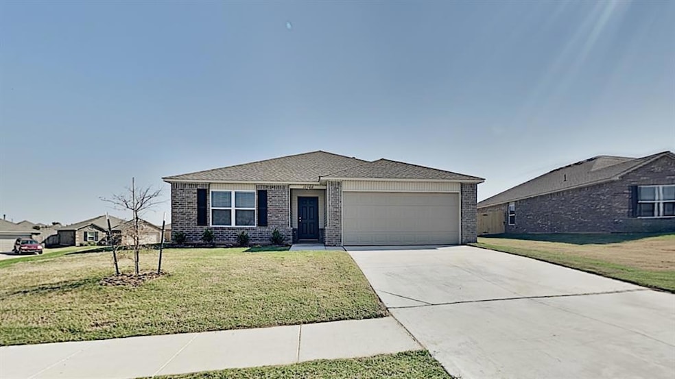 11500 NW 97th St, Yukon, OK 73099 - photo 1