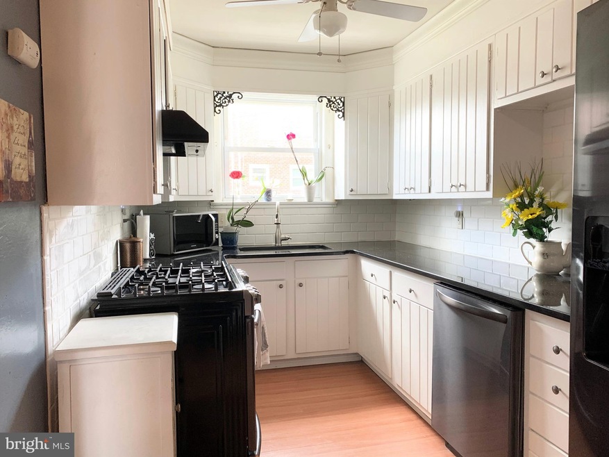 254 Roberts Cir, Norristown, PA 19401 - photo 1