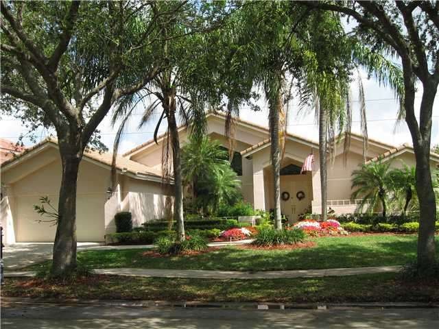 1019 Creekford Dr, Weston, FL 33326 - photo 1