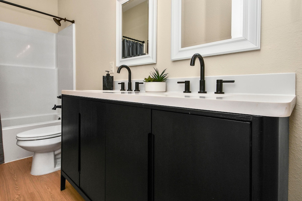 1220 E Pacific St unit 9a, Springfield, MO 65803 - photo 1