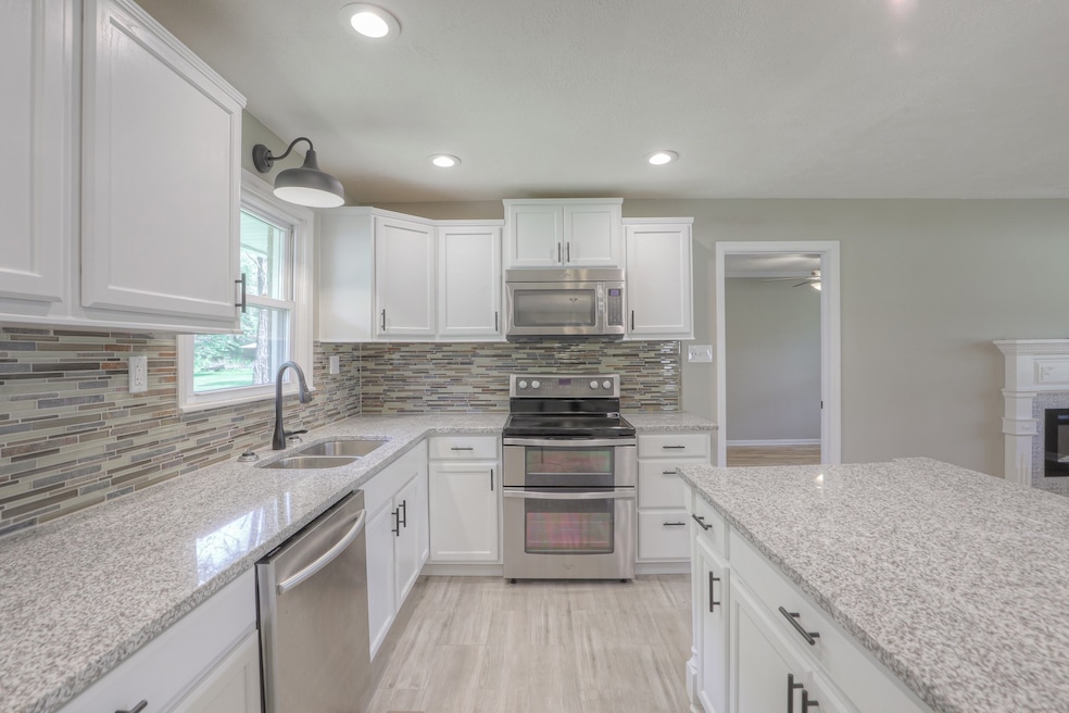 235 Rigney Dr, Manchester, TN 37355 - photo 1