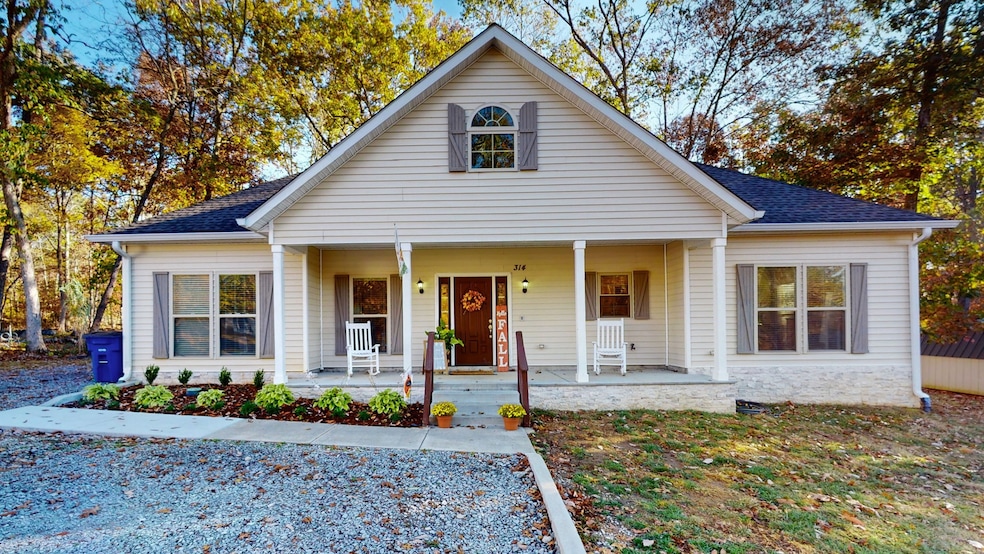 314 Hilltop Dr, Shelbyville, TN 37160 - photo 1