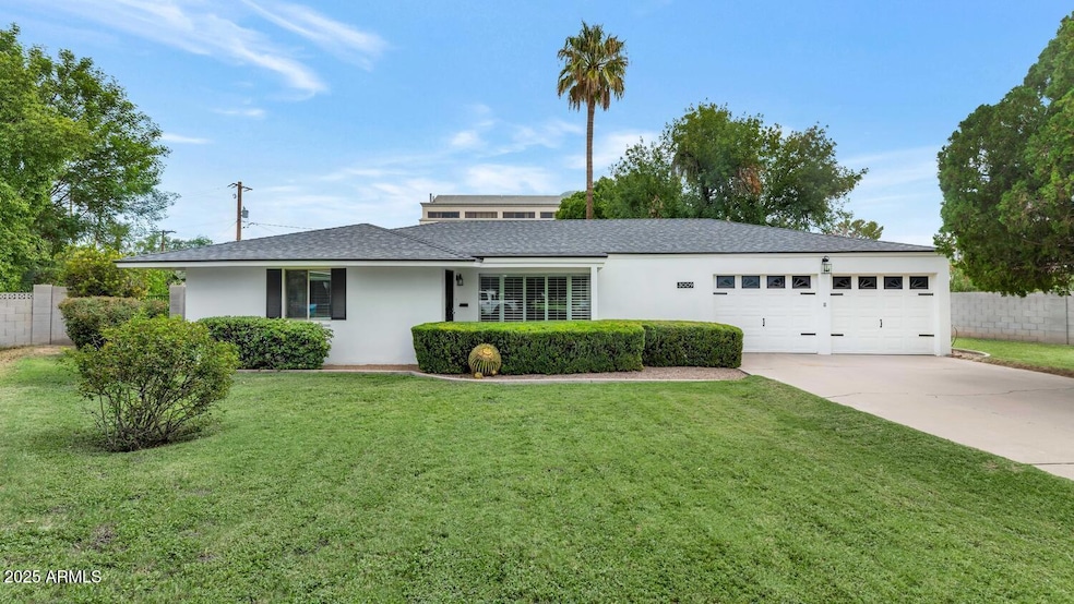 3009 N 43rd Pl-large-001-023-TOD7938-150