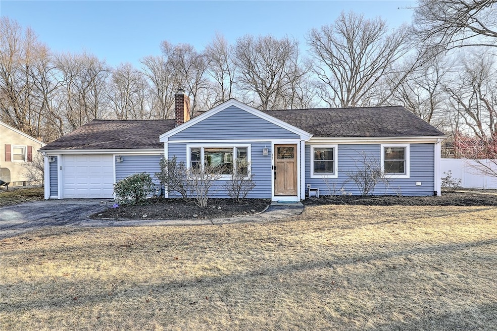 12 Grassy Plain Rd, Barrington, RI 02806 - photo 1