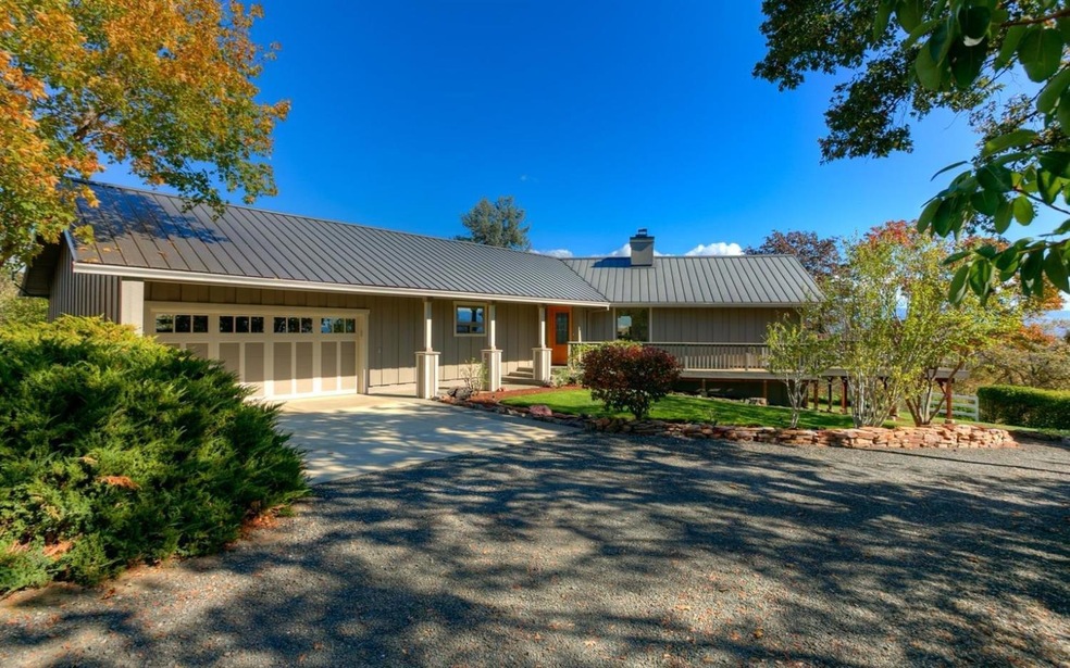 465 Dahlia Terrace, Eagle Point, OR 97524 - photo 1