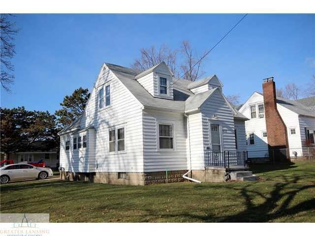 935 Princeton Ave, Lansing, MI 48915 - photo 1