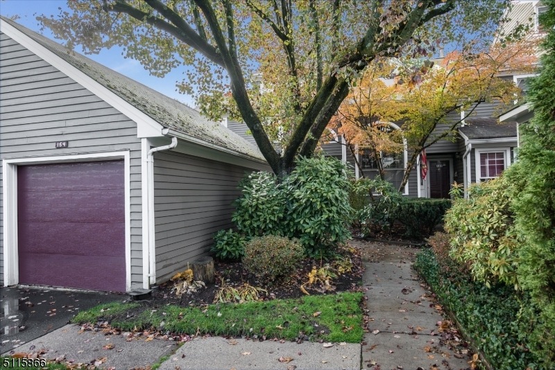 164 Grandview Ln, Mahwah, NJ 07430 - photo 1