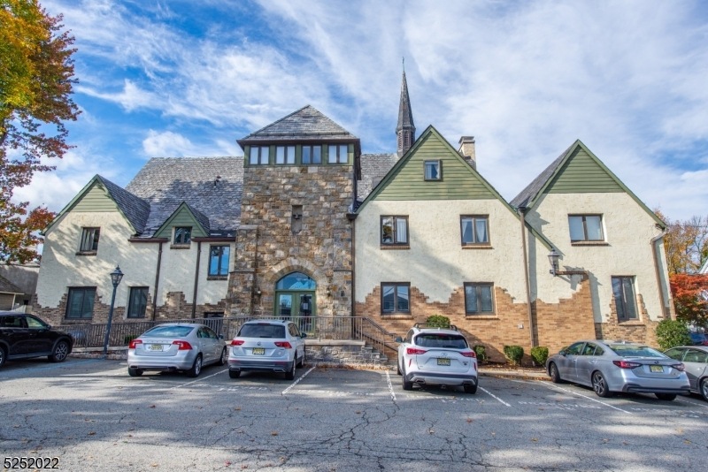 33 Diamond Spring Rd unit 1B, Denville, NJ 07834 - photo 1