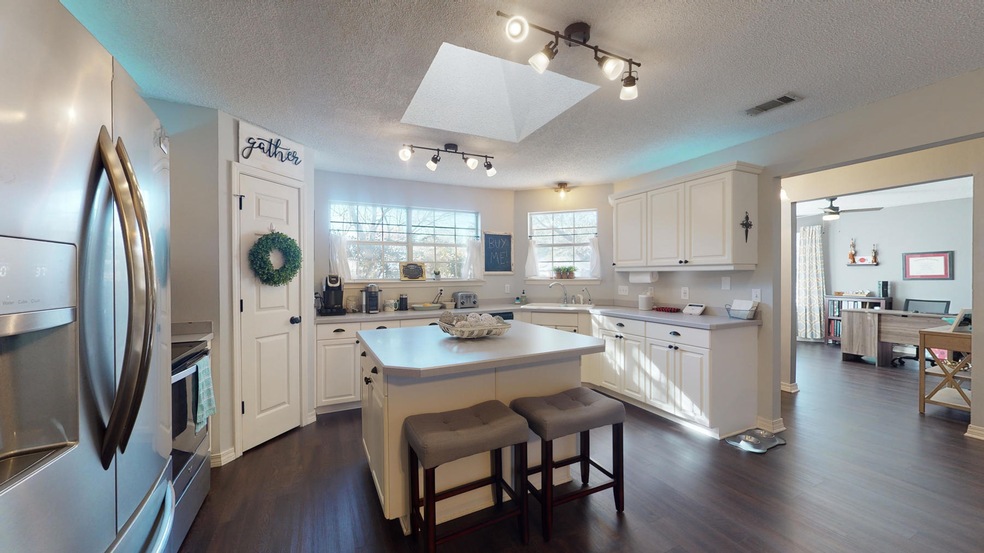 2720 Beacon Court_20210129_025