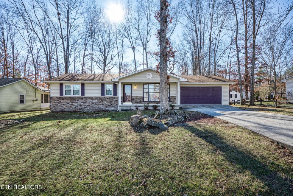 156 Dovenshire Dr, Crossville, TN 38558 - photo 1