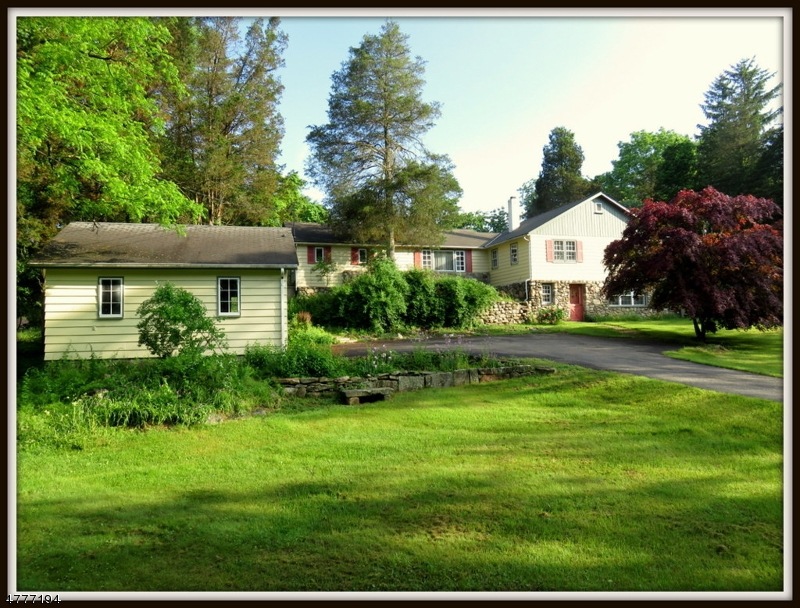 908 W Walnut Dr, Newton, NJ 07860 - photo 1