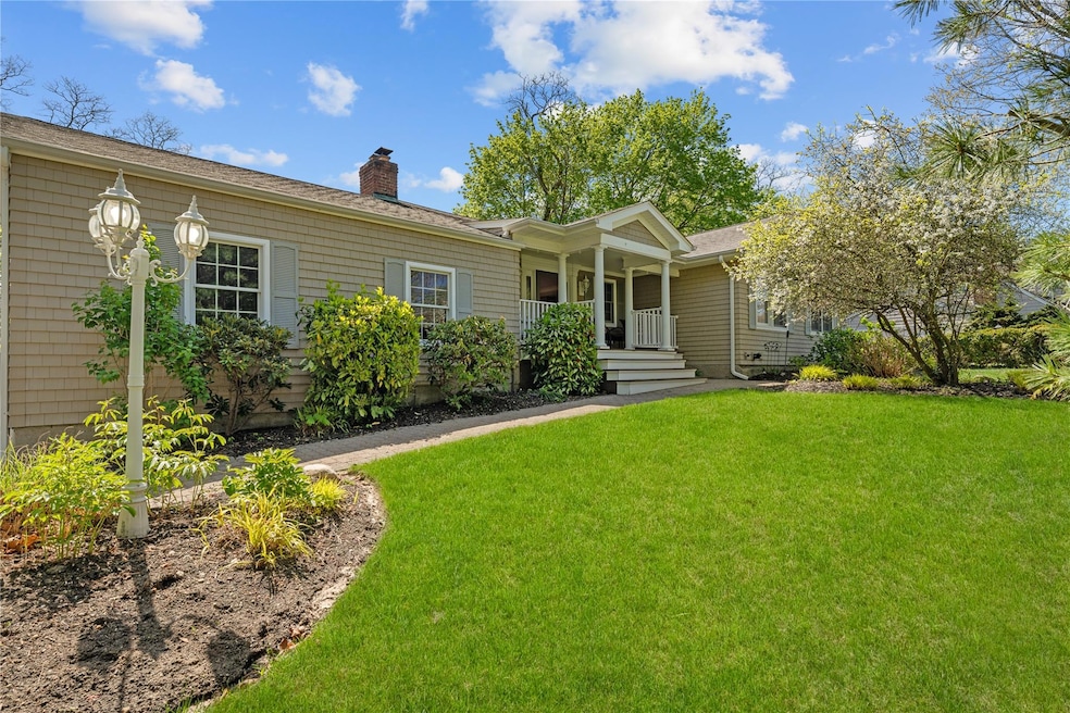 For Sale $925,999 • Co-Listing Agent