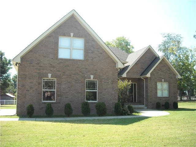 Beautiful all brick home in Harris Farms.