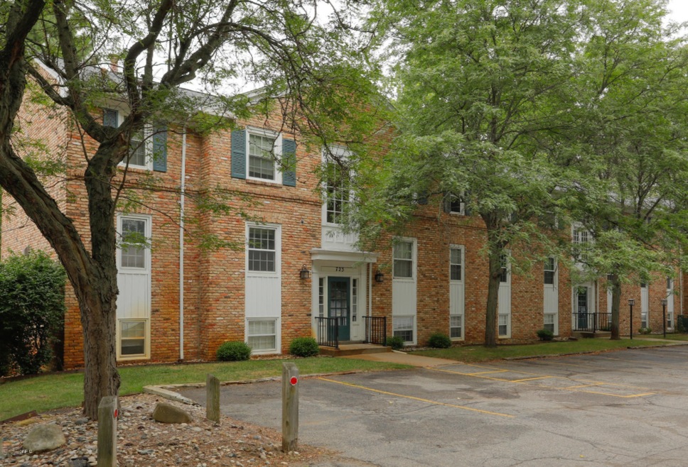 723 Whitcomb St F-101