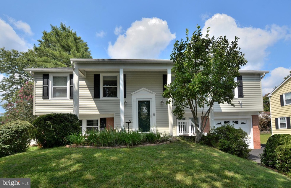 4206 Minstrell Ln, Fairfax, VA 22033 - photo 1