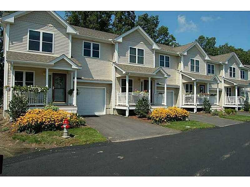 53 Silvercup Cir unit 53, West Warwick, RI 02893 - photo 1