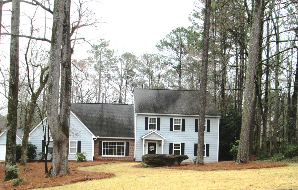 1 Front Exterior