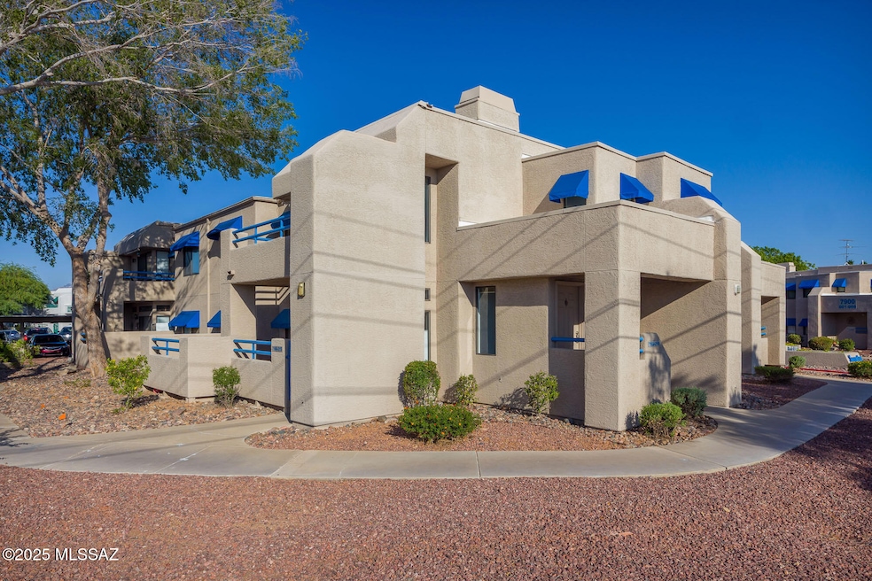 7968 E Colette Cir unit 216, Tucson, AZ 85710 - photo 1