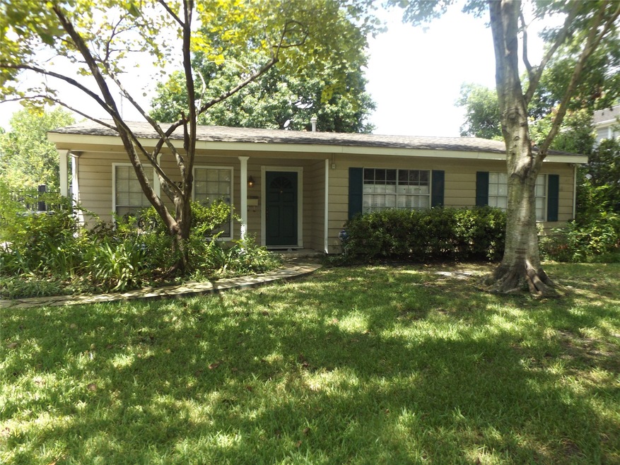 212 W 34th St, Houston, TX 77018 - photo 1