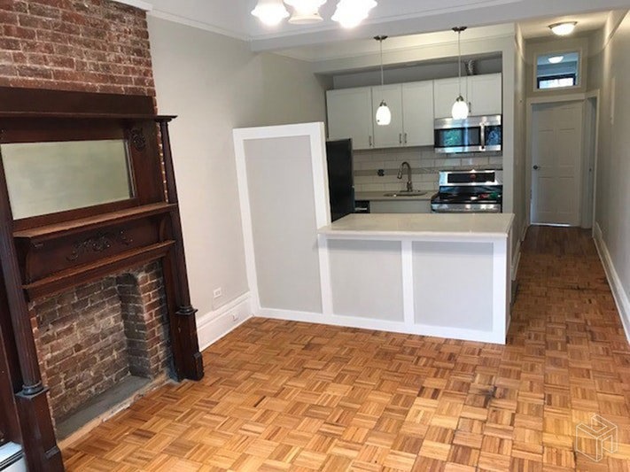 529 W 187th St unit 1, New York, NY 10033 - photo 1