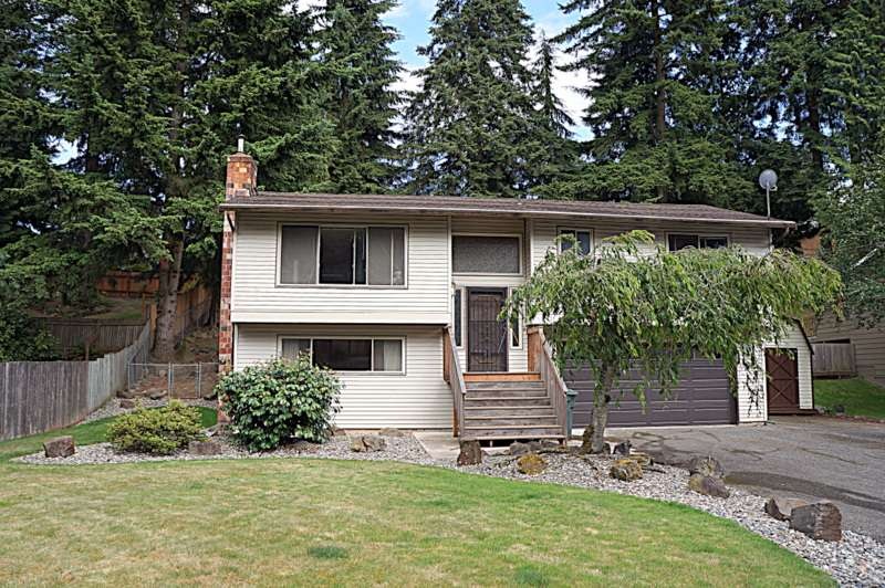 8001 E Glen Dr, Everett, WA 98203 - photo 1