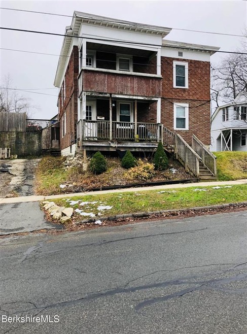 255 Linden St, Pittsfield, MA 01201 - photo 1