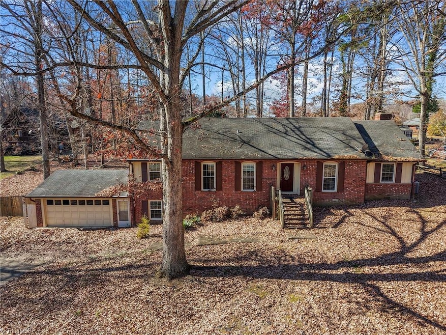 5004 Edinborough Rd, Greensboro, NC 27406 - photo 1