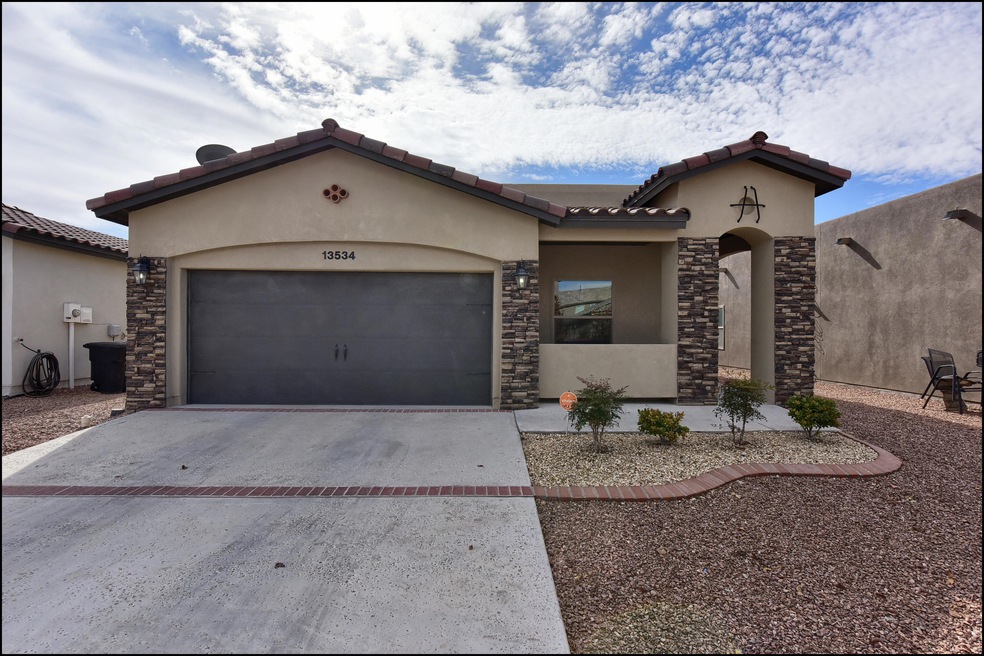 13534 Hazlewood St, Horizon City, TX 79928 - photo 1