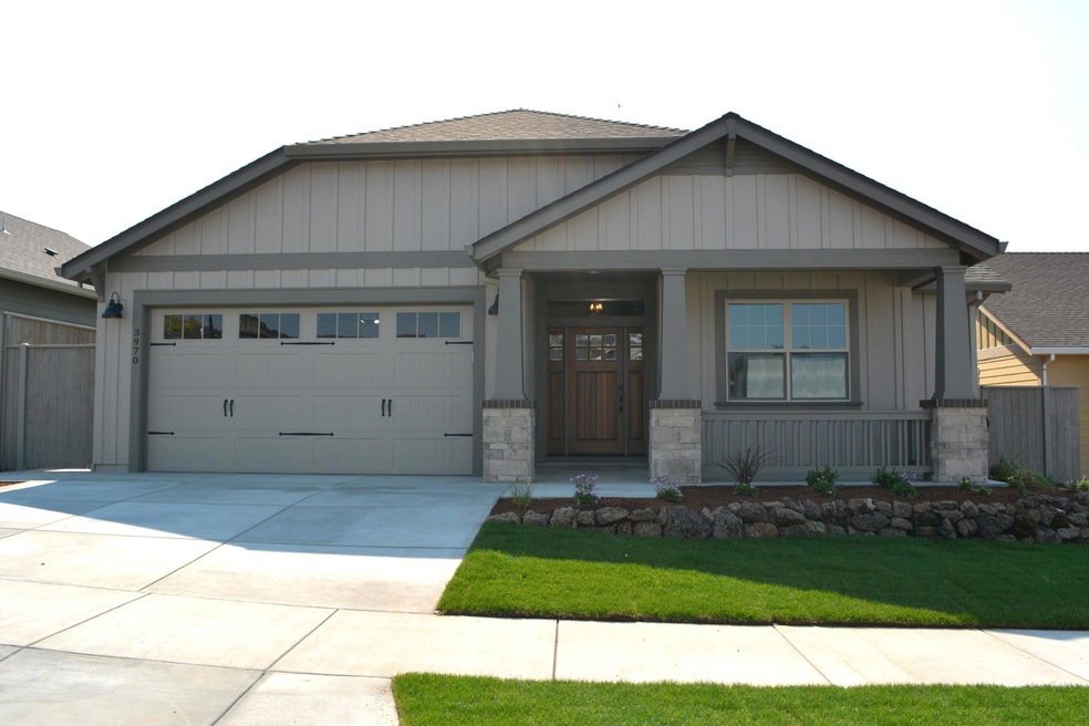 3970 Wyoming Ln, Medford, OR 97504 - photo 1