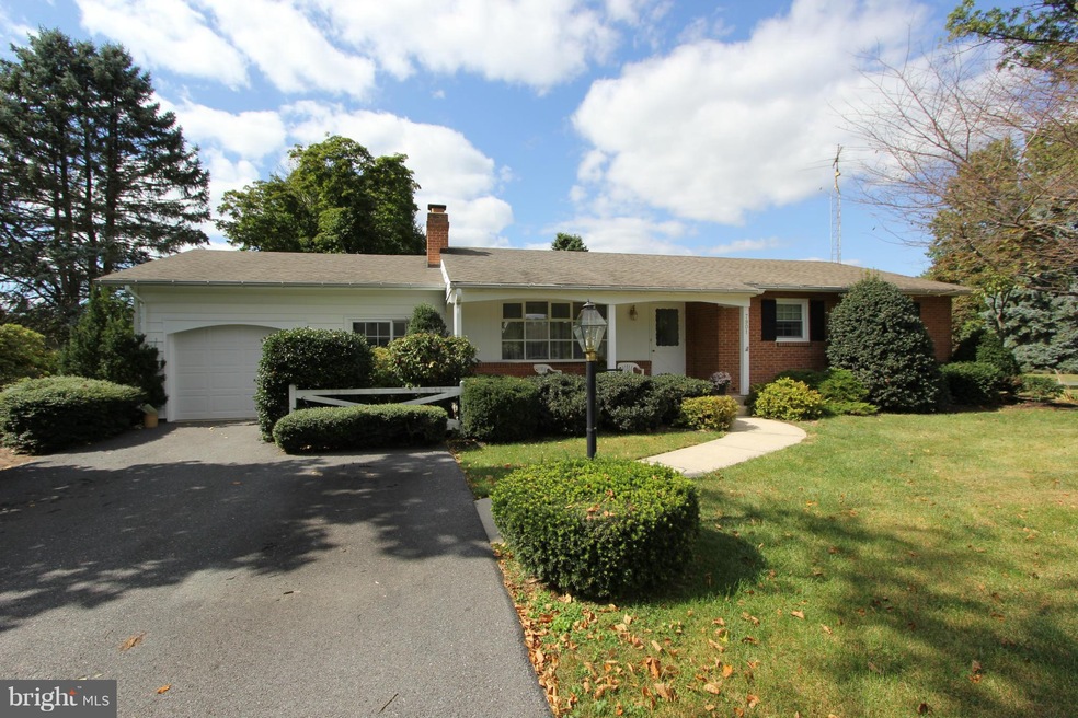 7901 Edgewood Farm Rd, Frederick, MD 21702 - photo 1