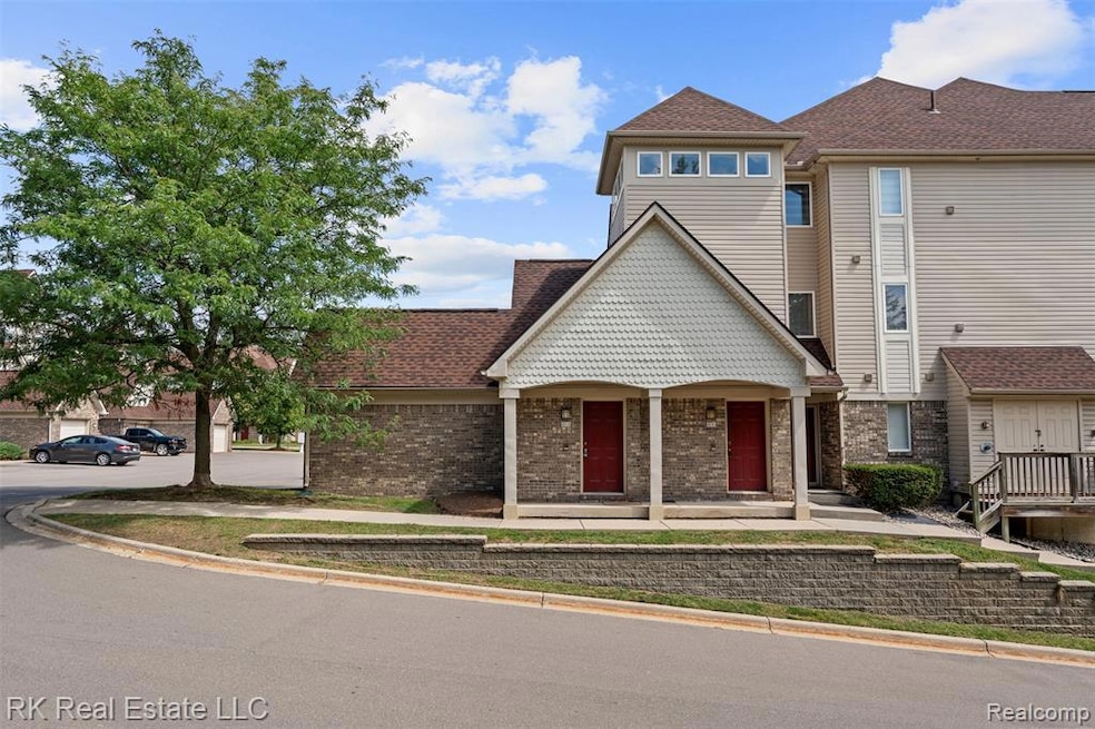 804 Brandon Ave unit 72, Pontiac, MI 48340 - photo 1