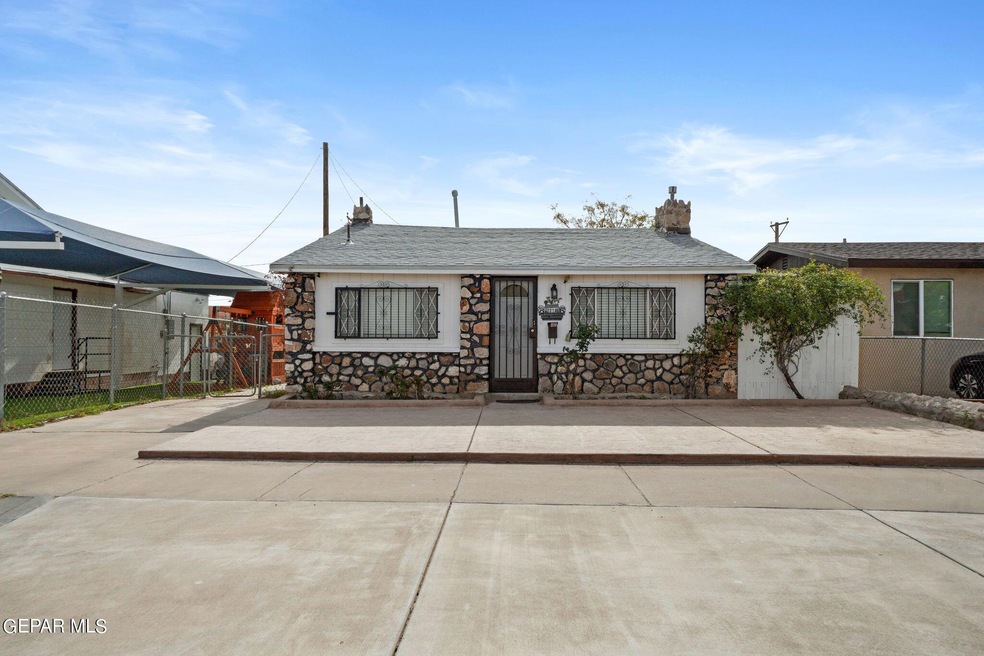 3320 Sacramento Ave, El Paso, TX 79930 - photo 1