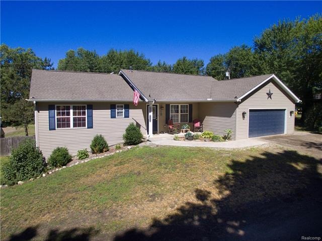 14928 S Fowlerville Rd-Perry-1 front.jpg