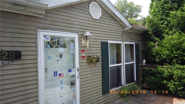 6529 W NEWBURG