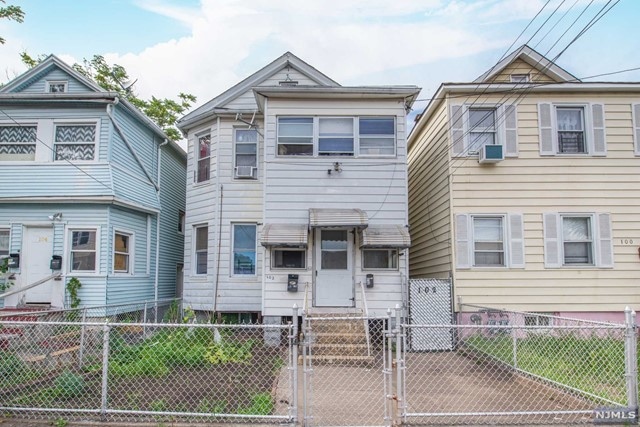 Sold $400,000 • Co-Listing Agent