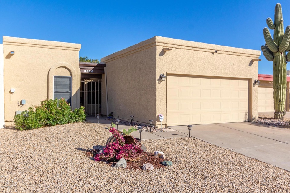 2506 E Robert e Lee St unit 1, Phoenix, AZ 85032 - photo 1