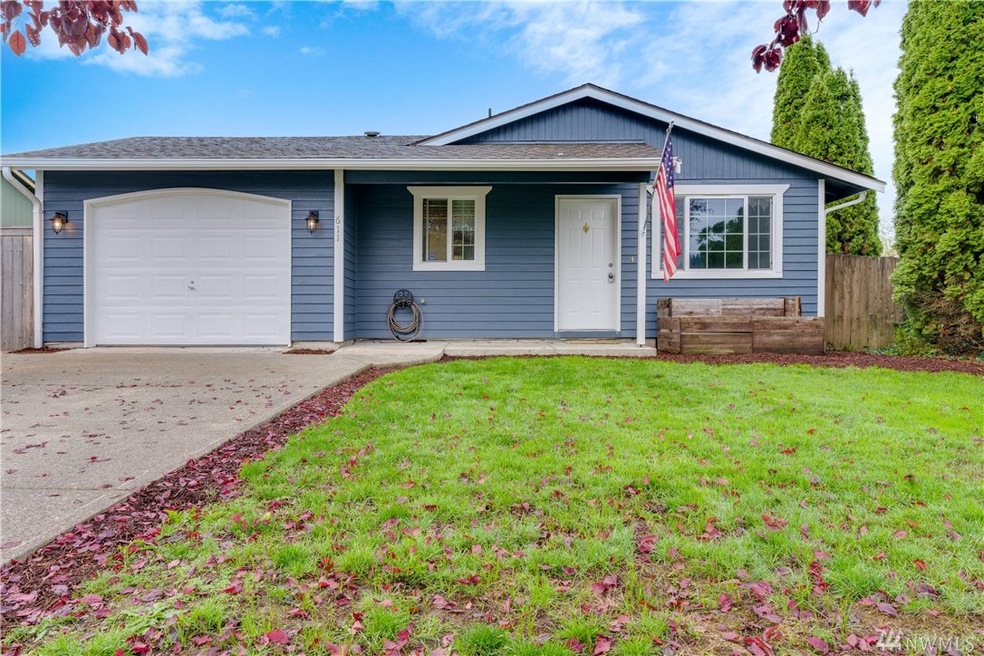 611 Washington Ave SE, Orting, WA 98360 - photo 1