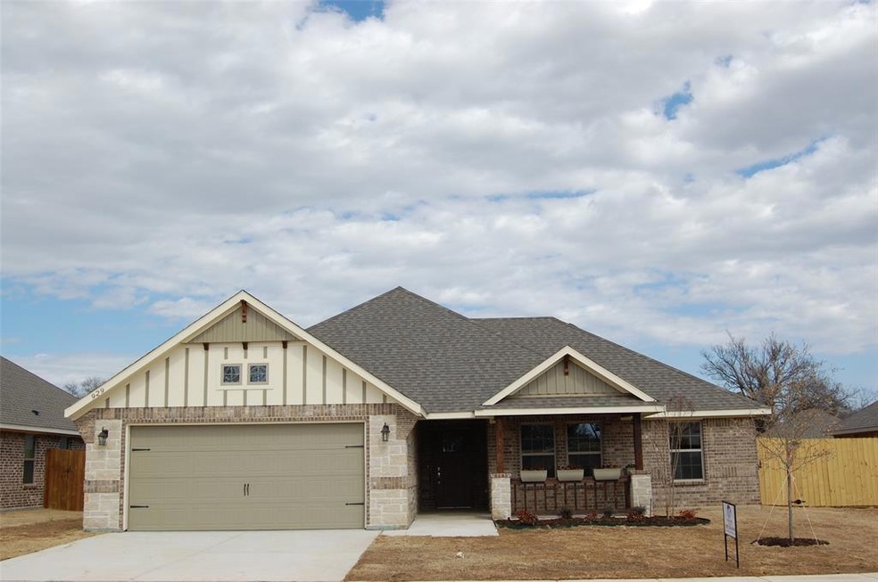 929 E 5th St, Springtown, TX 76082 - photo 1