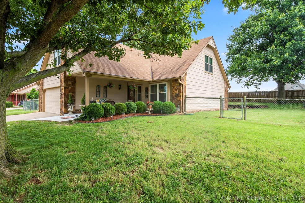 101 Fox Run Cir, Jenks, OK 74037 - photo 1