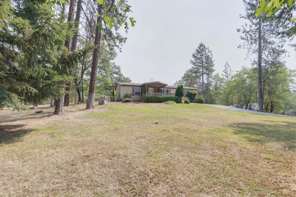 2040 Robertson Bridge Rd, Grants Pass, OR 97526 - photo 1