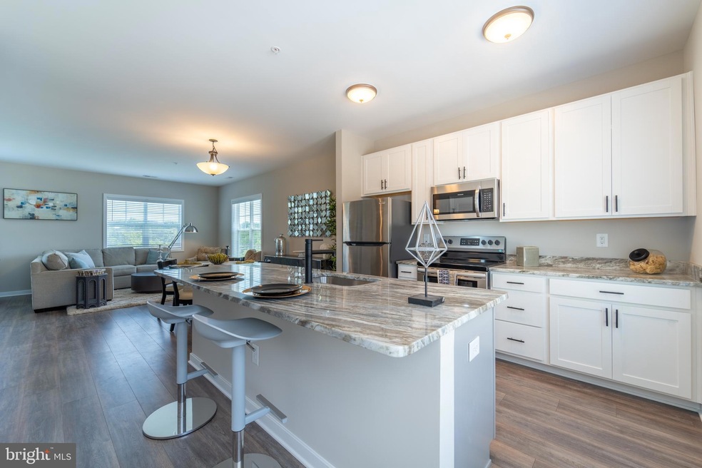 460 Woodcrest Dr SE unit A, Washington, DC 20032 - photo 1