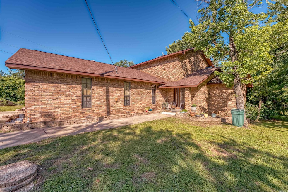 For Sale $384,900 • Co-Listing Agent