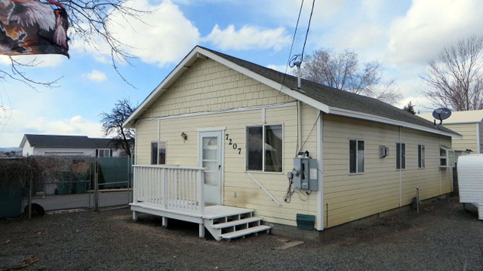 7207Hager-1