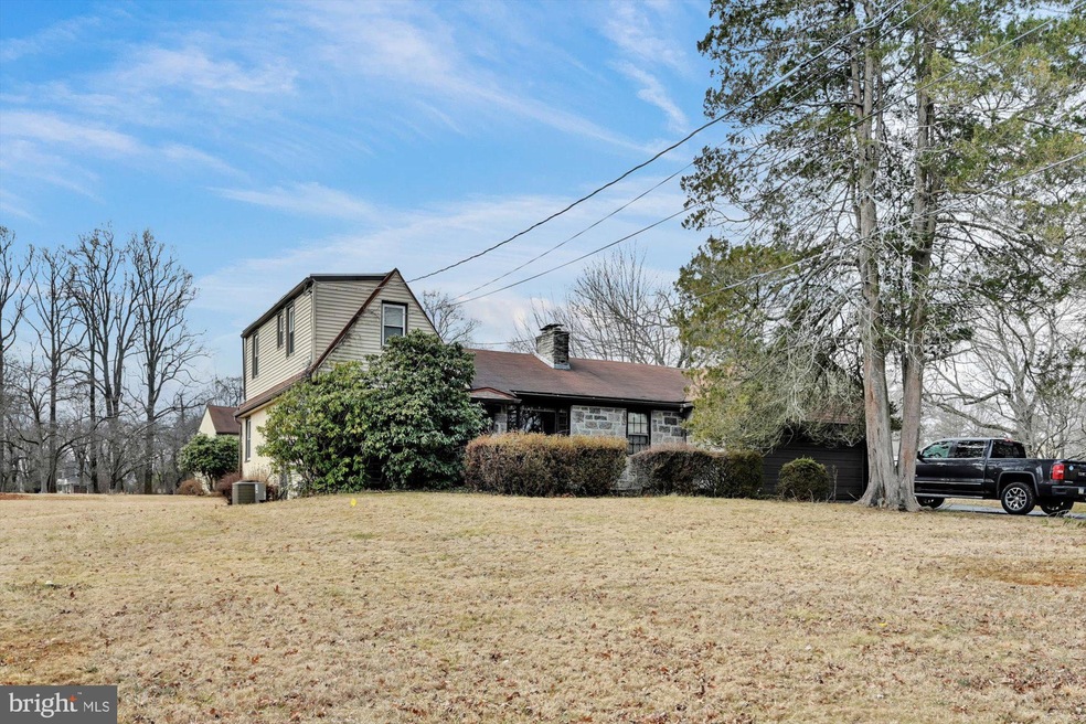 2850 Cedar Grove Rd, Broomall, PA 19008 - photo 1
