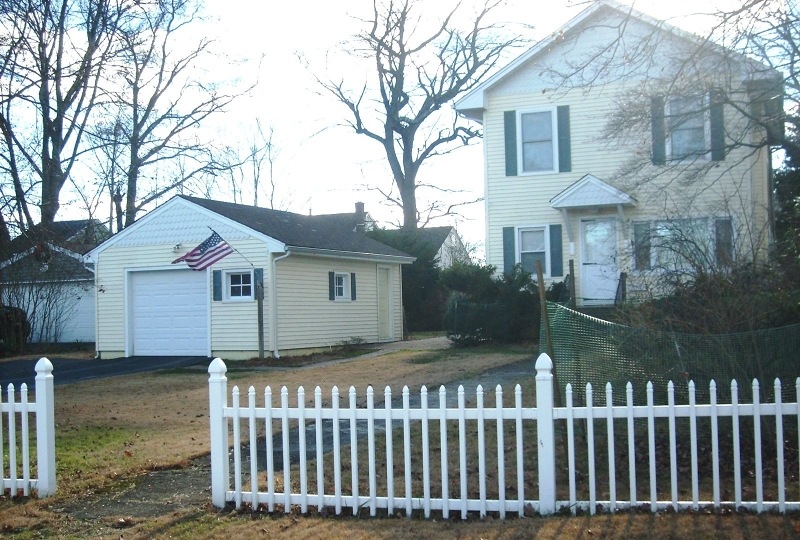 124 Walnut Ave, Pompton Lakes, NJ 07442 - photo 1