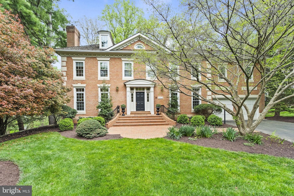 9613 Eagle Ridge Dr, Bethesda, MD 20817 - photo 1