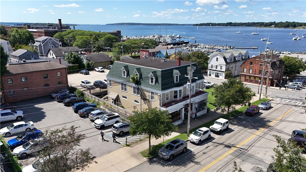 18 State St unit 3W, Bristol, RI 02809 - photo 1