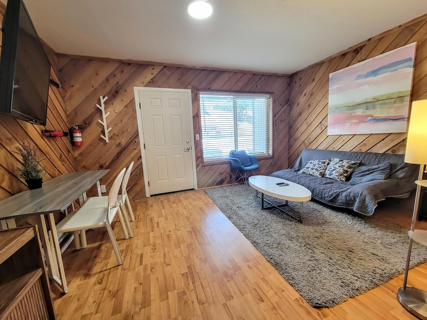 651 S Snowflake Ln unit 102, Brian Head, UT 84719 - photo 1