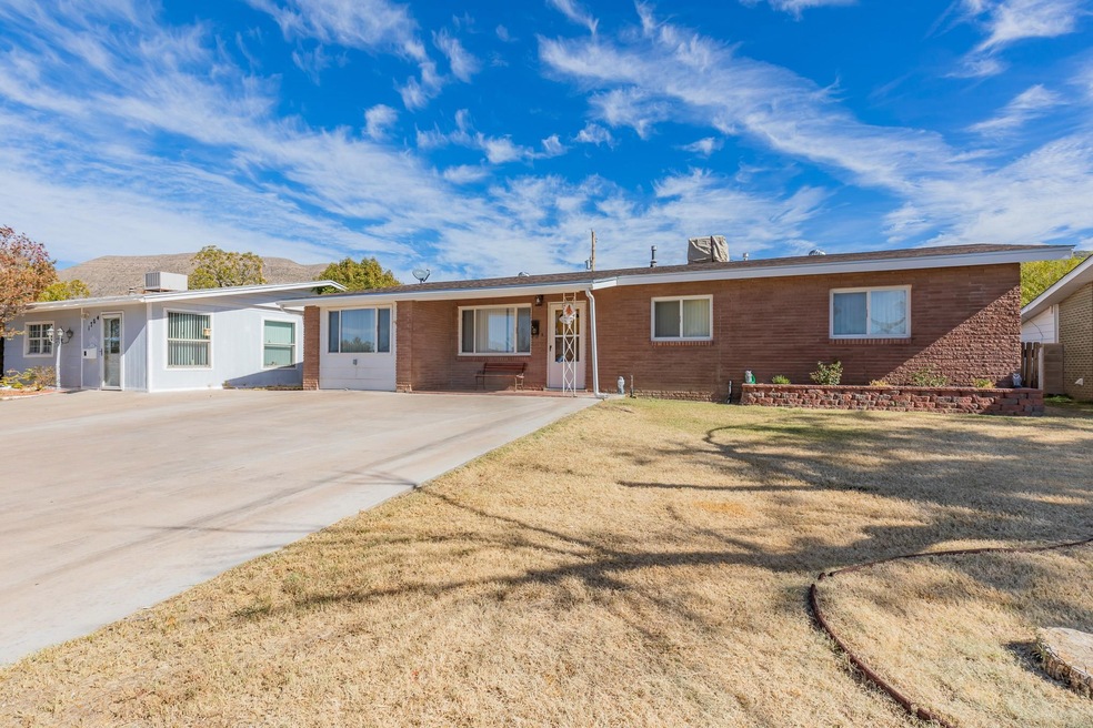 1702 Park Ave, Alamogordo, NM 88310 - photo 1